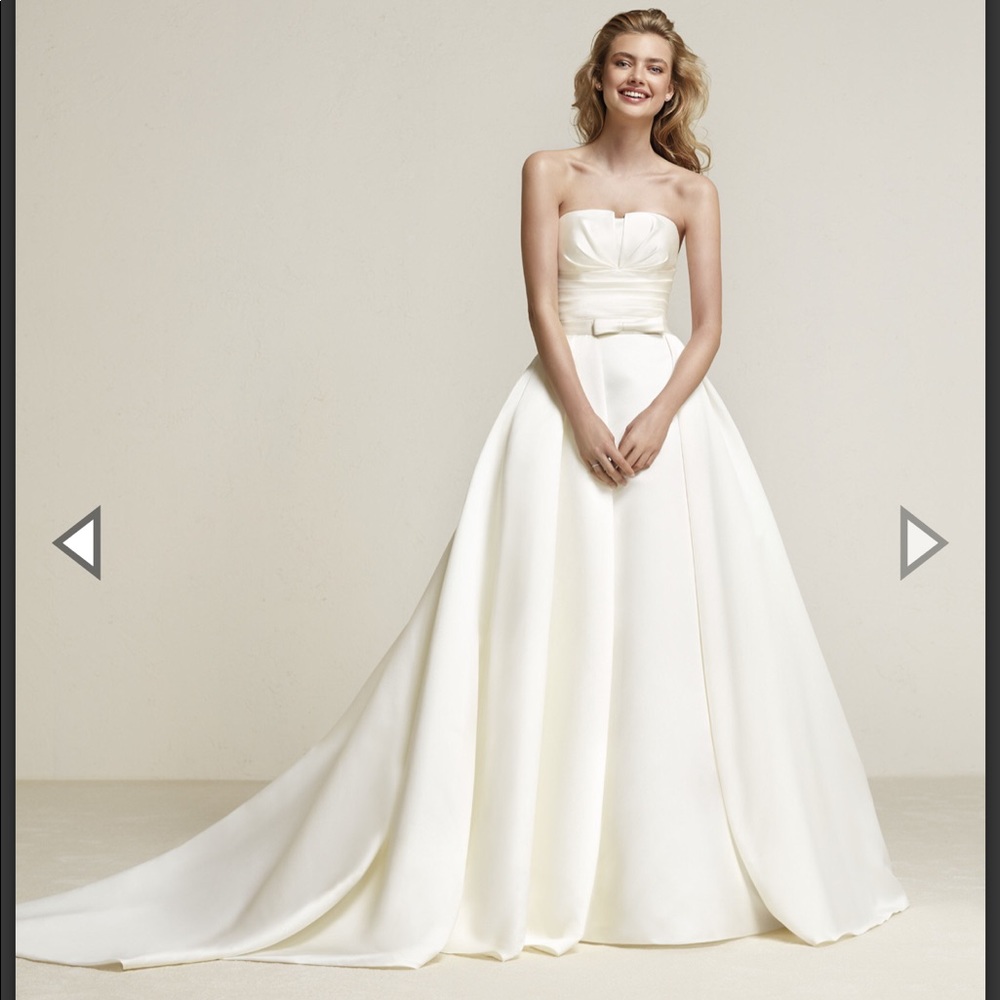 Pronovias Barcelona Silk wedding dress- xtra pics